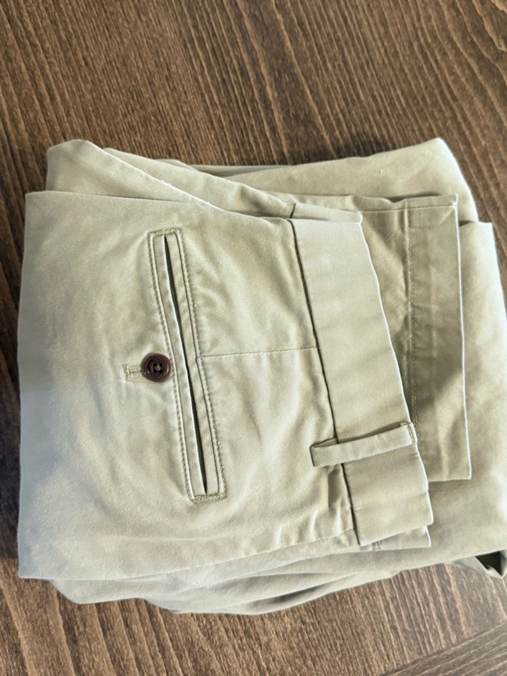 GAP Men's Chino Pants in Light Tan